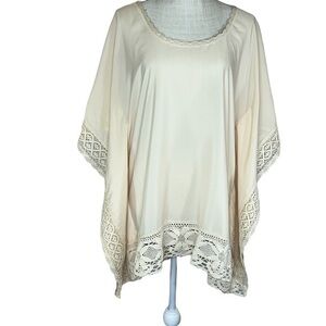 ARDEN B. Tunic size medium